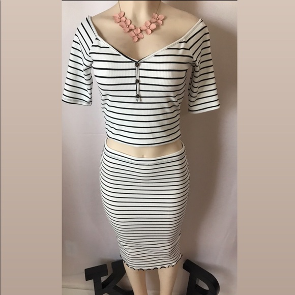 Matching Set - Picture 2 of 3